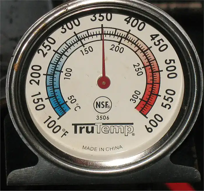 Medical facility catering equipment with temperature control and infection prevention features